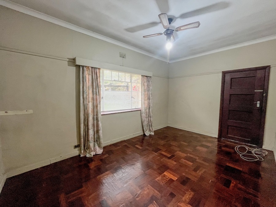 To Let 4 Bedroom Property for Rent in Pinelands Western Cape